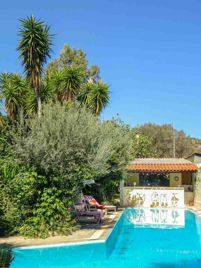 St. Thomas Bed And Breakfast Paiania Екстер'єр фото