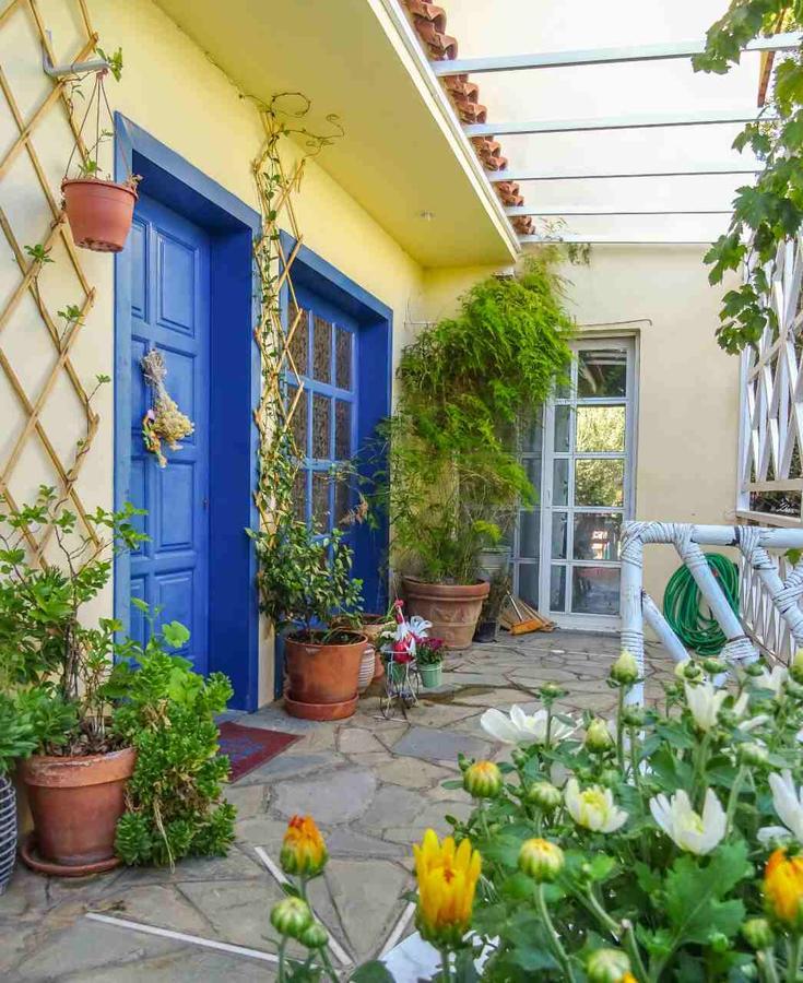 St. Thomas Bed And Breakfast Paiania Екстер'єр фото