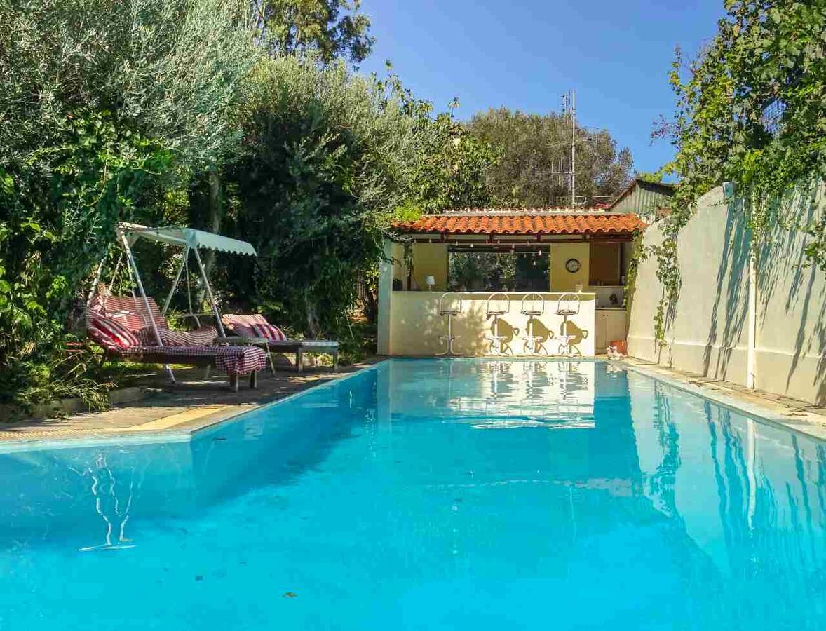 St. Thomas Bed And Breakfast Paiania Екстер'єр фото